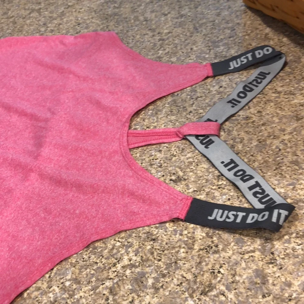 🔥Flash Sale🔥 Nike Dri Fit active Pink Sleeveless Tank Top Small - Picture 8 of 17